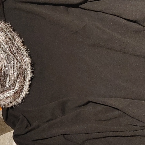 Mr Max Fashions Poncho - Picture 3 of 6